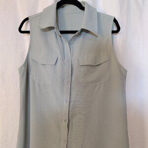 Sleeveless Button-Front Blouse w/ Chest Pockets Women’s Large